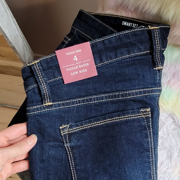 Smart Set low rise premium denim shorts - Picture 10 of 17